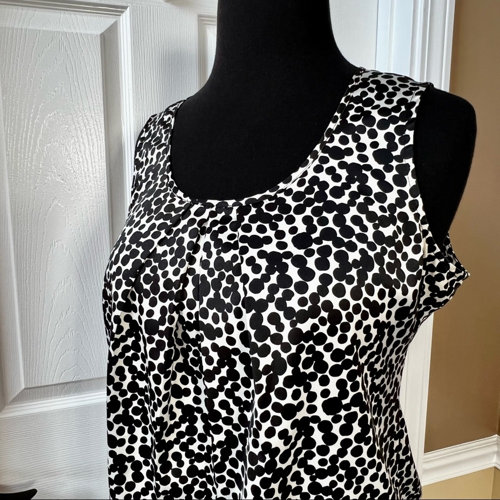 ⭐️ Banana Republic Petites PS White w Black Polka Dots Tank Top
